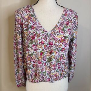 Floral cropped top long sleeve V neck Size medium